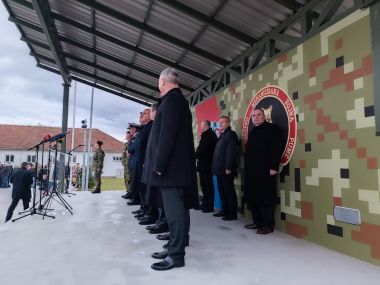 Otvori galeriju viber_slika_2023-12-22_15-15-30-462.jpg