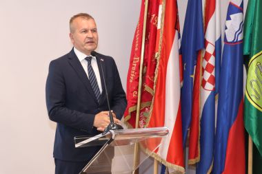 75_godina_dvd_visnjica_10.jpg
