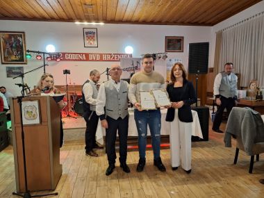 Otvori galeriju izlozba_vina 15.jpg