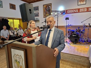 Otvori galeriju izlozba_vina 9.jpg