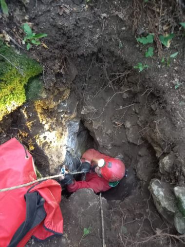 Otvori galeriju gliboka_jama 2.jpg