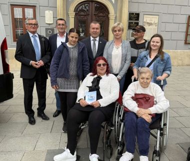 kombi_vozilo_drustvo_osoba_s_invaliditetom_2025 2.jpg