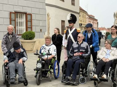 kombi_vozilo_drustvo_osoba_s_invaliditetom_2025 3.jpg