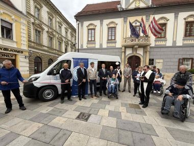 kombi_vozilo_drustvo_osoba_s_invaliditetom_2025 4.jpg