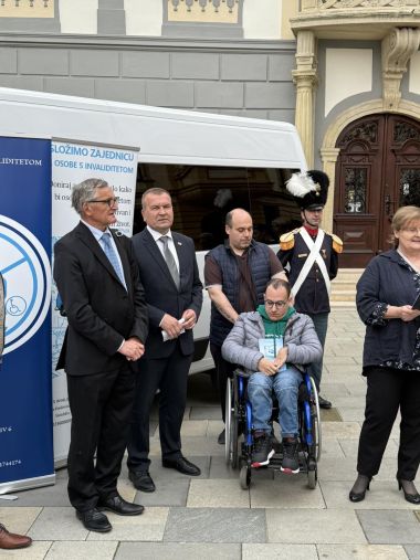 kombi_vozilo_drustvo_osoba_s_invaliditetom_2025 7.jpg