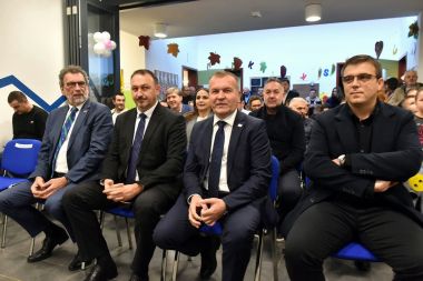 gnm kamen temeljac za dv 16.JPG