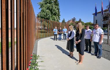 PU_polaganje_vijenaca 18.jpg