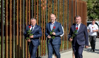 PU_polaganje_vijenaca 4.jpg