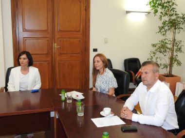 Otvori galeriju 070721_prijem rukometasa_3.JPG