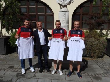 Otvori galeriju 070721_prijem rukometasa_4.JPG