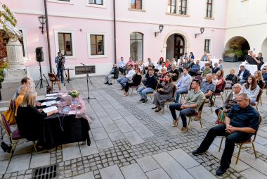 poetsko-glazbena-vecer 11.jpg