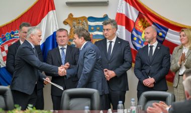 Potpisivanje_ugovora 15 .jpg