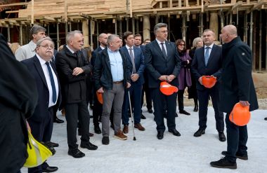 Premijer_Plenkovic_arboretum_Opeka 4 .jpg