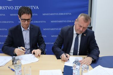Potpisivanje ugovora 10.jpg