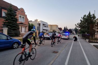 Ispracaj biciklista VZZ 001.jpg