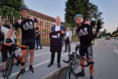 Ispracaj biciklista VZZ 004.jpg