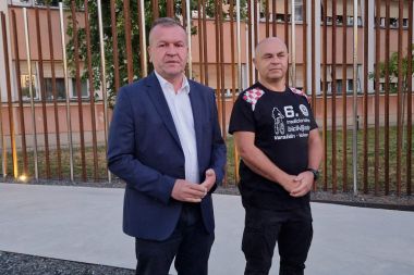 Ispracaj biciklista VZZ 008.jpg