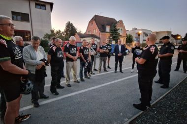 Ispracaj biciklista VZZ 009.jpg