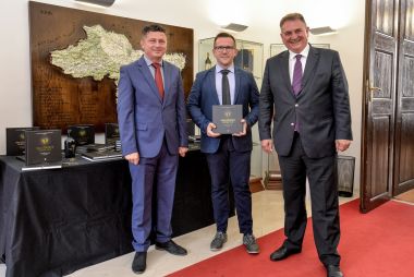 Otvori galeriju monografija_varazdinsko_bucino_ulje_2021 2.jpg