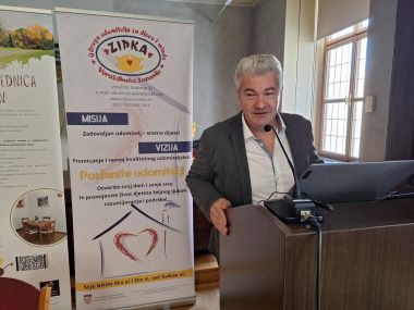 okrugli stol udomiteljstvo 8.jpg