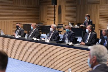 Otvori galeriju 090621_zupan vlada_1 Medium.jpg