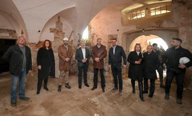 dvorac_bela_I_potopisivanje_ugovora_projektiranje_2026 3.jpg