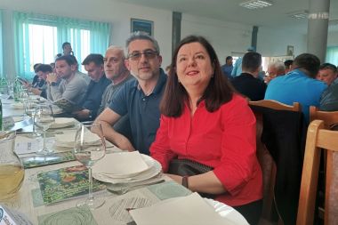 izlozba_zlatna_kaplljica_novi_marof_madjarevo_2023 8.jpg