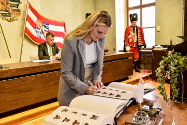 Knjiga_instalacija 25.jpg