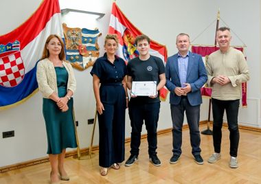 Nagradeni_ucenici 44.jpg