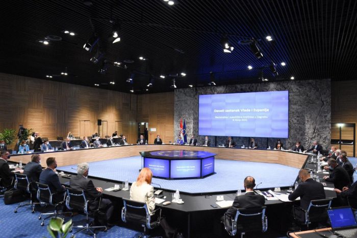 Župan Anđelko Stričak na radnom sastanku s članovima Vlade RH i ostalim županima