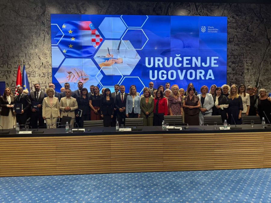 Novi iskorak u zdravstvu: Vi&scaron;e od 2,1 milijuna eura za suvremenu medicinsku opremu i četiri vozila mobilnih timova