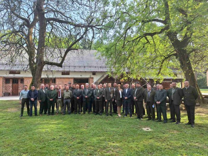 Održana redovna godi&scaron;nja sjednica skup&scaron;tine Lovačkog saveza Varaždinske županije , župan Stričak naglasio važnu ulogu lovaca u za&scaron;titi prirode i okoli&scaron;a