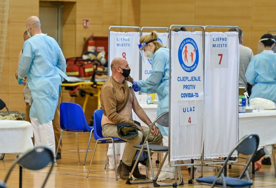 U sportskoj dvorani Gospodarske škole u Varaždinu otvoren poseban punkt za procjepljivanje građana protiv bolesti COVID-19