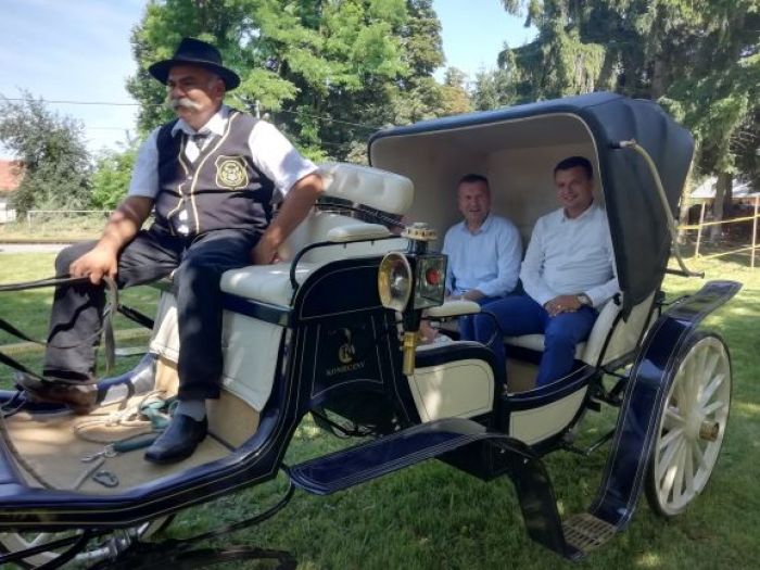 25. Konjičke igre u Zelendvoru