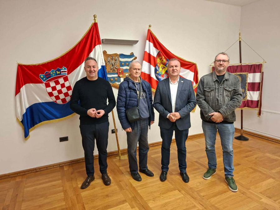 Emotivni susret hrvatskog branitelja Pjer Jagetića s djevojčicom s "Pra&scaron;njavom lutkom"