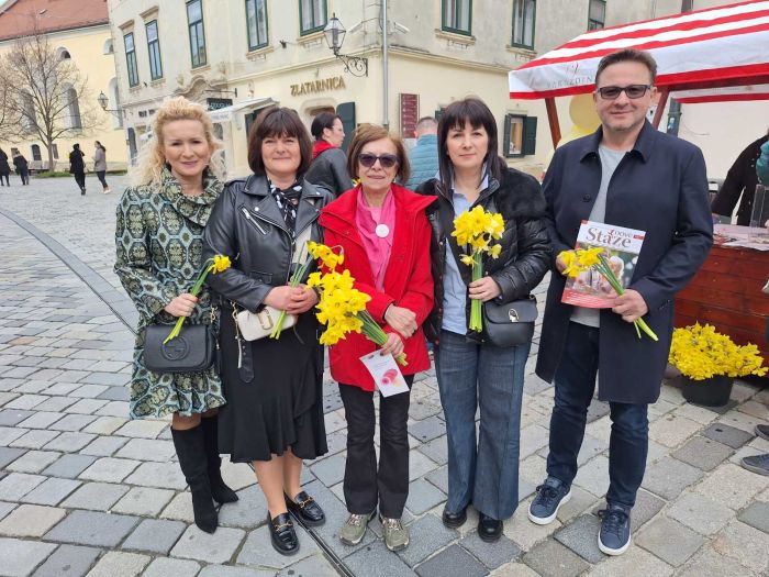 Podjelom narcisa obilježen dan kojim se podiže svijest u borbi protiv raka dojke, predsjednica Savjeta za zdravlje Varaždinske županije Spomenka Kiđemet Piskač istaknula važnost preventivnih pregleda