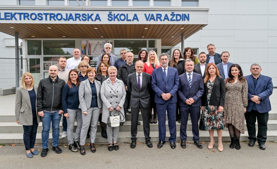 Ministar Radovan Fuchs na obilježavanju 15 godina rada Centara izvrsnosti, pohvalio ulaganja Varaždinske županije u sustav obrazovanja