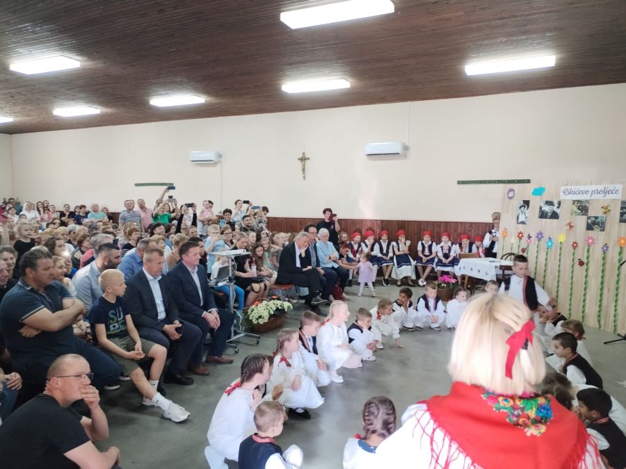 Župan Anđelko Stričak otvorio 1. „Rikićevo  proljeće“