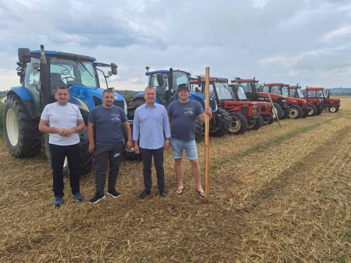 Održano 19. županijsko natjecanje orača, pobjednici su Darijan Mužic u kategoriji plugovi ravnjaci te Krunoslav Mužic u kategoriji plugovi premetnjaci