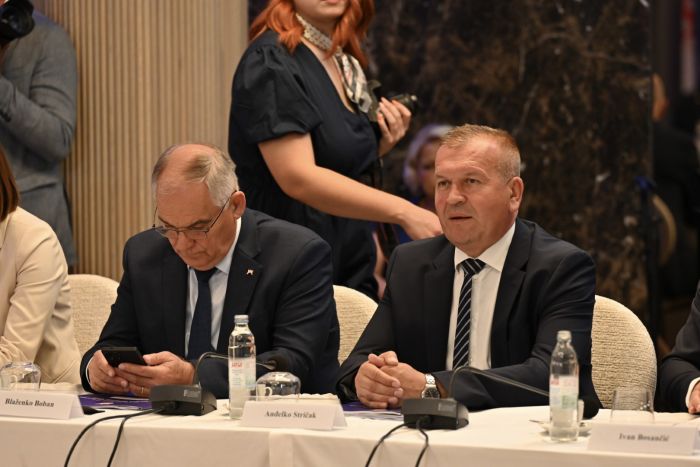 Župan Stričak u Đakovu: Među prioritete uvrstiti geotermalni potencijal, pokrenuta anketa za građane o potrebama stanovanja&nbsp;&nbsp;