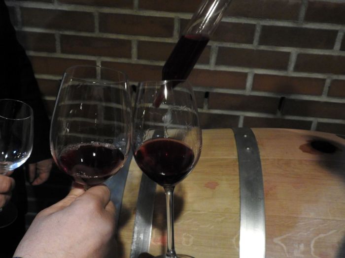 Započelo prikupljanje uzoraka vina 19. Decanter World Wine Awards, vinariju Mežnarić posjetili župan Anđelko Stričak te Decanter sudac Sini&scaron;a Lasan