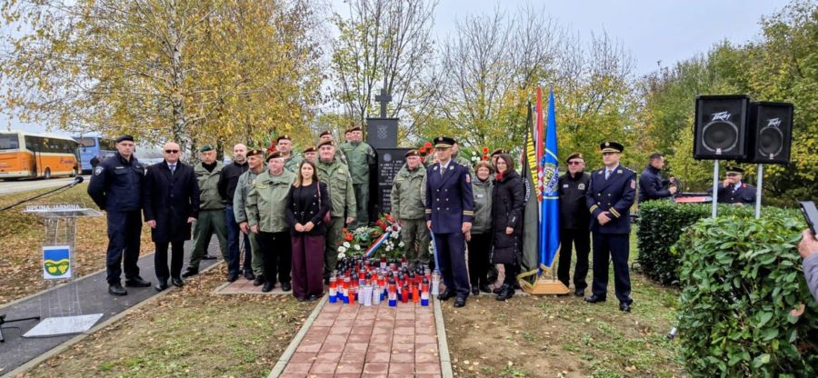 Polaganjem vijenaca te Svetom misom  obilježena 34. obljetnica pogibije ratnih pripadnika Specijalne jedinice policije PU varaždinske &quot;Roda&quot; u Jarmini