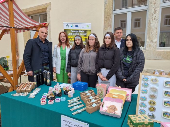 U Srednjoj &scaron;koli &bdquo;Arboretum Opeka&rdquo; otvoren 4. Agrofest