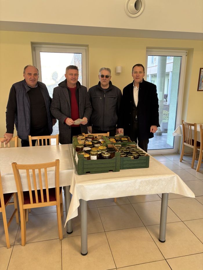 Pučkoj kuhinji Caritasa Varaždinske biskupije doniran med s 1. međunarodnog ocjenjivanje kvalitete meda &bdquo;Alpe &ndash; Adria&ldquo;