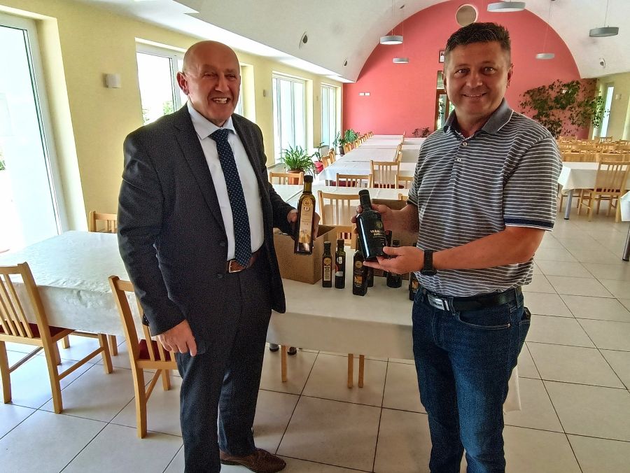 Bučina ulja s 5. Međunarodne izložbe bučinih ulja Alpe-Adria i ove godine donirana Caritasovoj pučkoj kuhinji