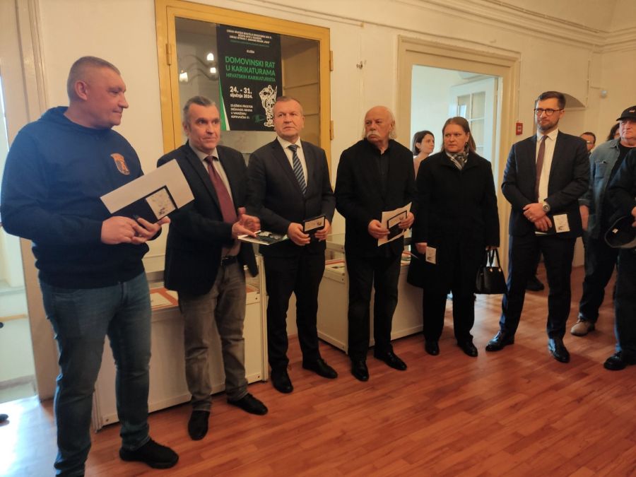 U Državnom arhivu u Varaždinu otvorena izložba &bdquo;Domovinski rat u karikaturama hrvatskih karikaturista&ldquo;