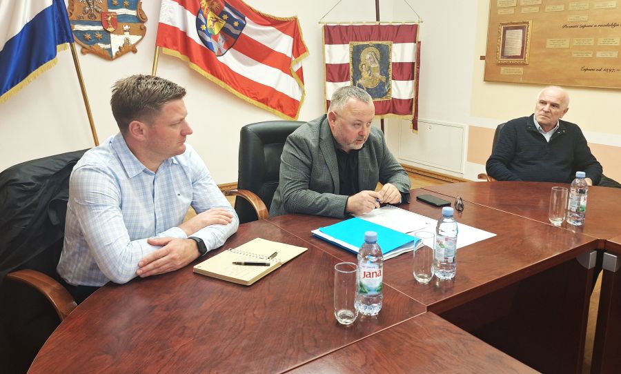 Zimska služba Varaždinske županije: za sezonu 2025./2026. osigurano 3.500 tona soli &nbsp;