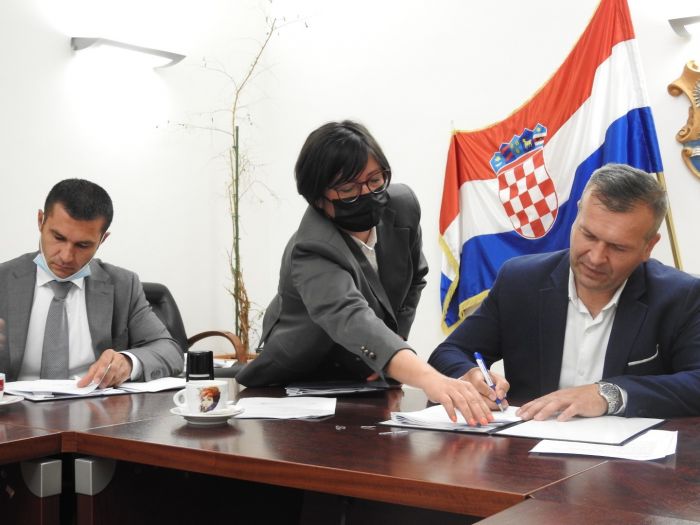 Potpisan okvirni trogodišnji sporazumi za prijevoz osnovnoškolaca vrijedan više 20 milijuna kuna