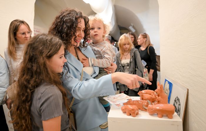 Mladi talenti odu&scaron;evili na zavr&scaron;noj izložbi: Centar izvrsnosti za likovnu umjetnost zaokružio jo&scaron; jednu godinu kreativnosti i uspjeha