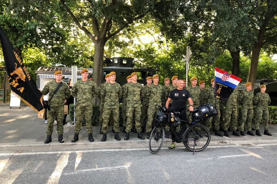 Na 29. obljetnicu &bdquo;Oluje&ldquo; u Knin biciklom stigao Ivica Nerer, nakon uspje&scaron;no odvoženih 390 km